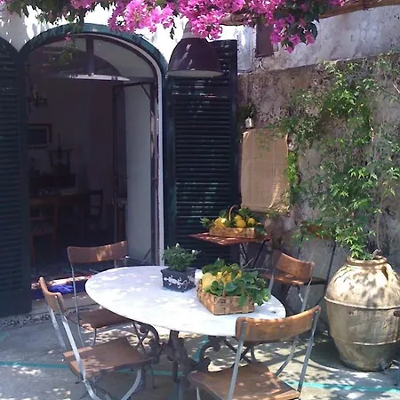 Casa Giardino Holiday home *